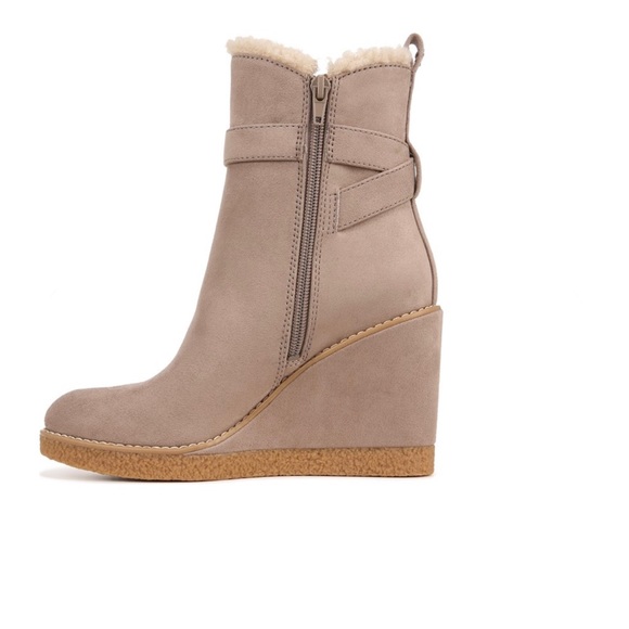 Women’s Taupe Shearling Wedge Booties - Picture 11 of 13